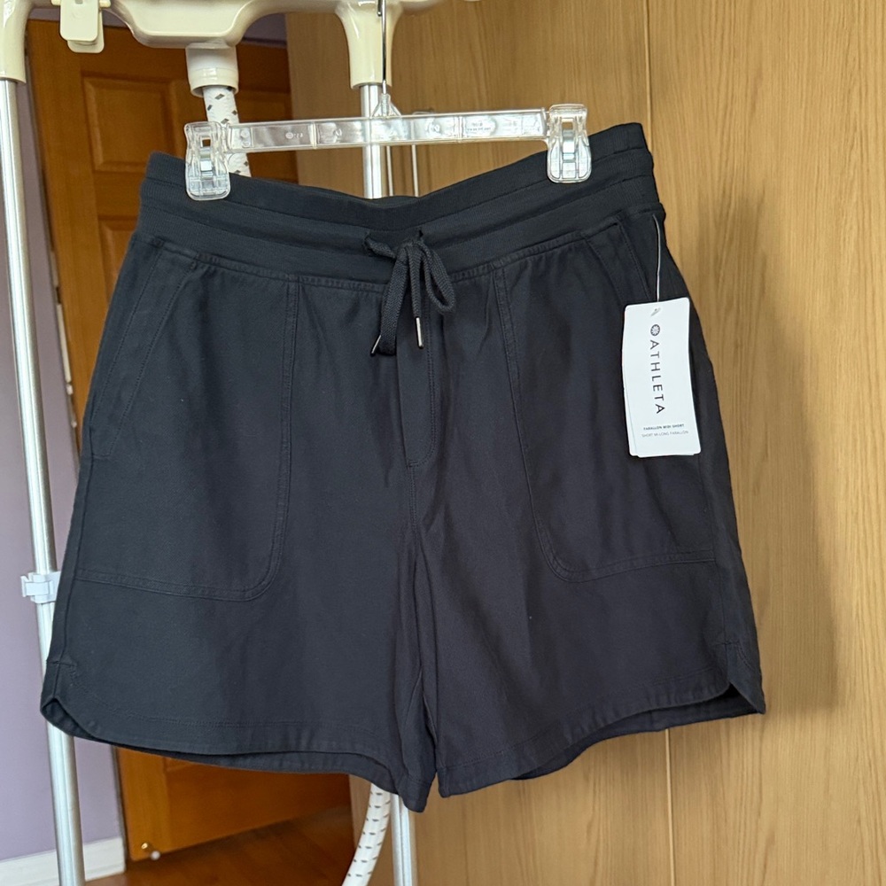 Athleta Black Farallon Midi Women’s Athletic Shorts